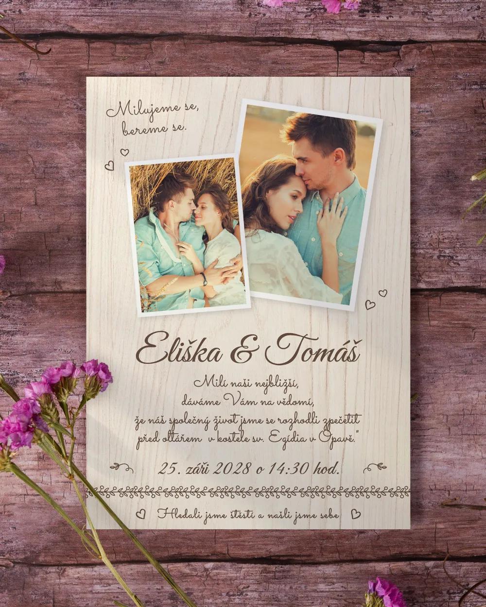 Svatební oznámení s fotografií – Nežné chvíle světlé dřevo 2/3