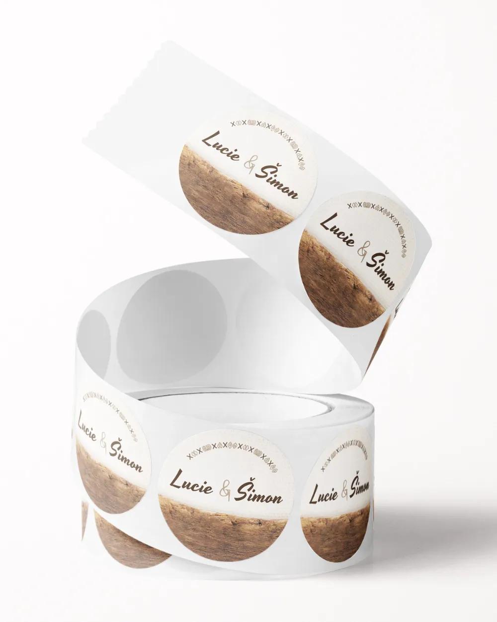 Svatební mini nálepky na obálky a dárky s lidovým dřevěným motivem 1/3