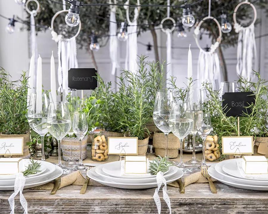 Stojan na jmenovky trojúhelník zlatý 2/3