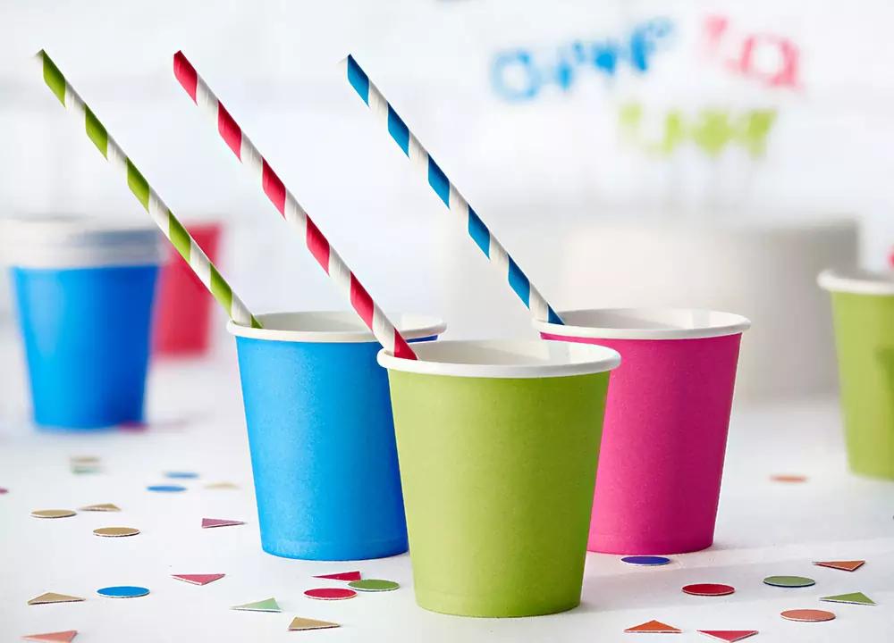 Zelené papírové brčka 19,5 cm, 10 ks, pásky 1/2