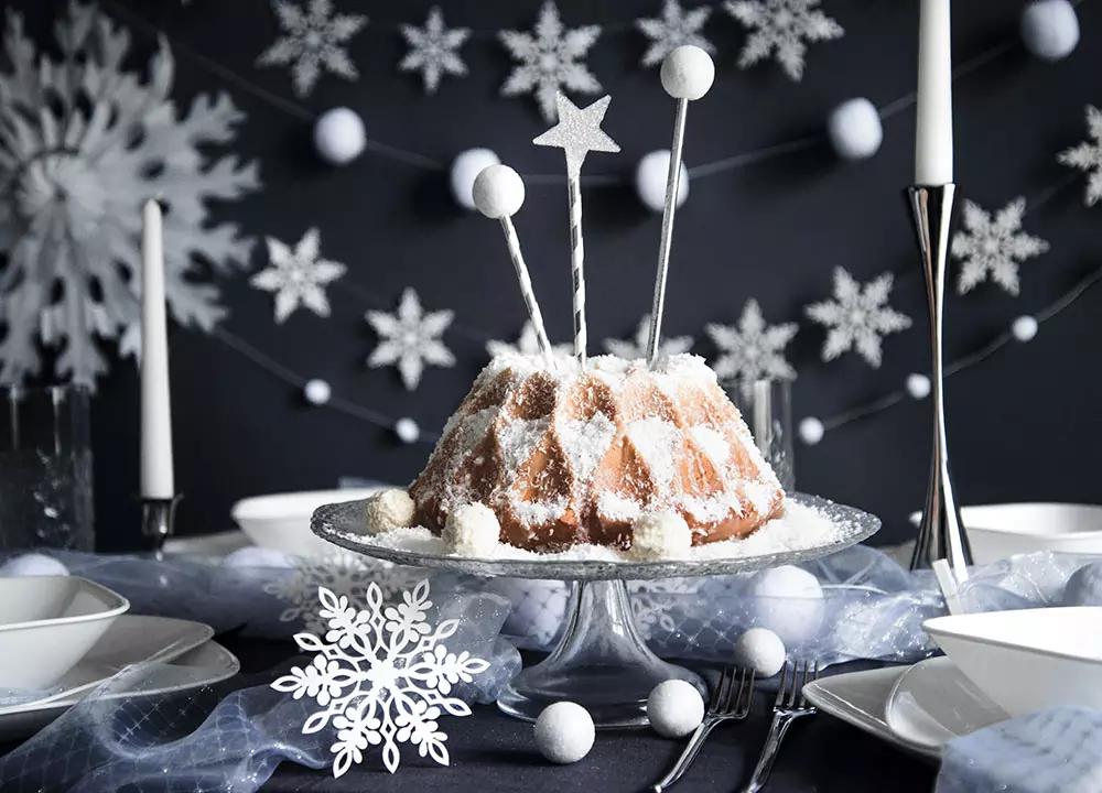 Stříbrné metalické papírové brčka 19,5 cm, 10 ks, pásky 1/2