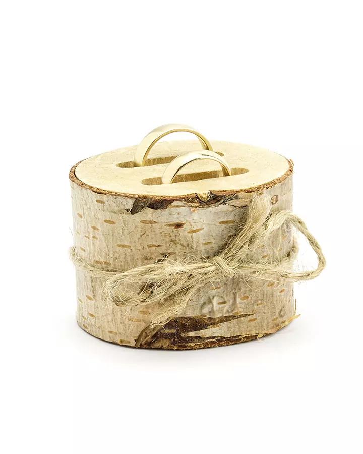 Dřevěný držák na prstýnky, průměr 6 cm 3/4