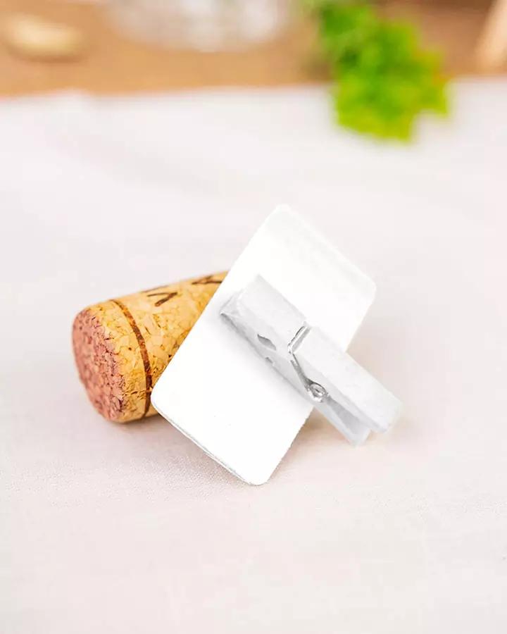 Tabulka s kolíčkem (bílá) 4/5