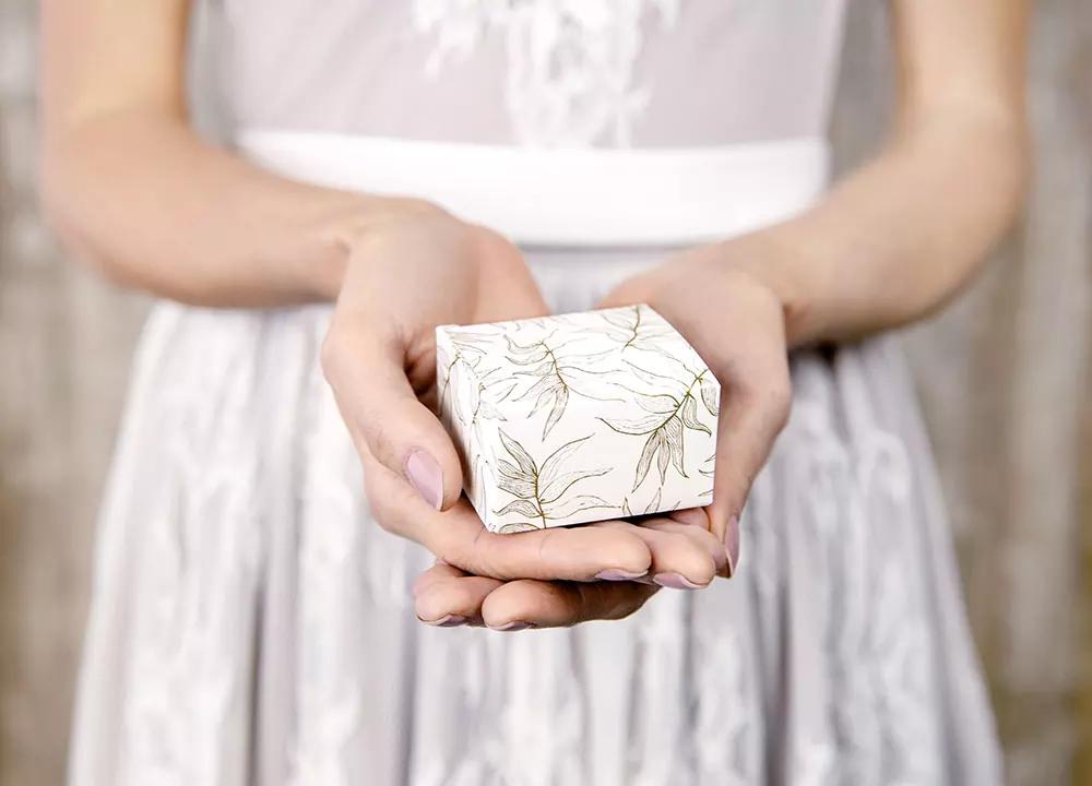 Dárková krabička s květy 6x3,5x5,5 cm, 10 ks 1/3