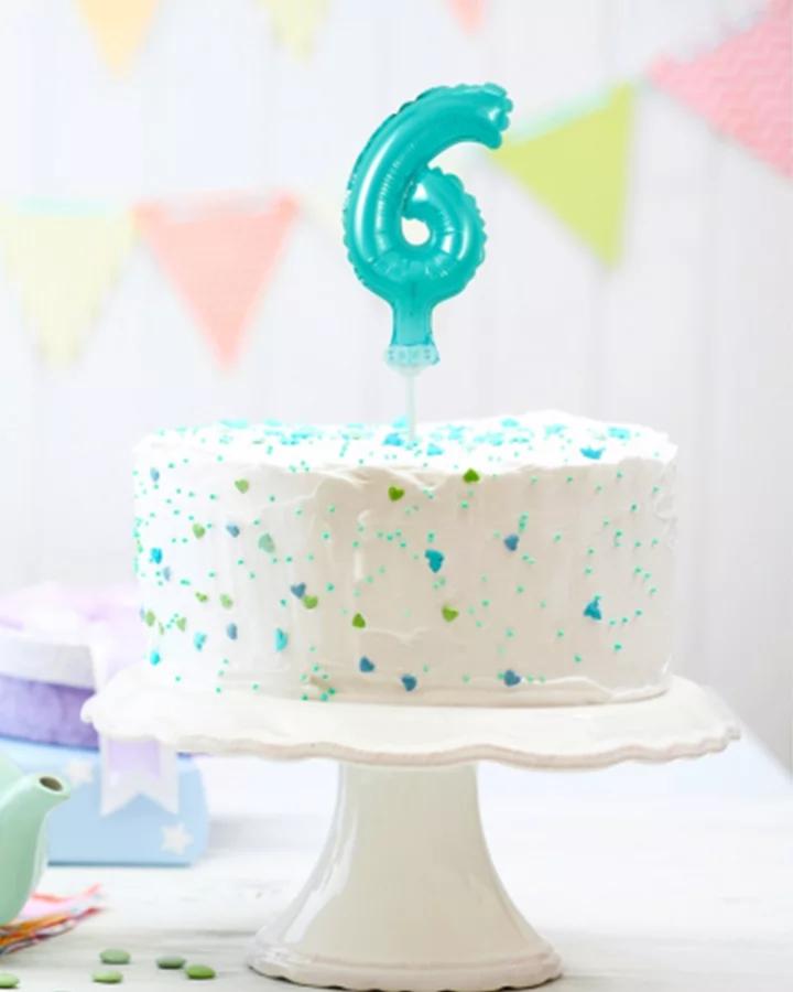 Balón číslo 6 zápich na dort - světle modrý balón s hůlkou, 13 cm 1/2