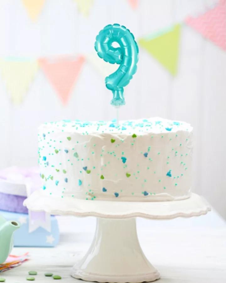 Balón číslo 9 zápich na dort - světle modrý balón s hůlkou, 13 cm 1/2