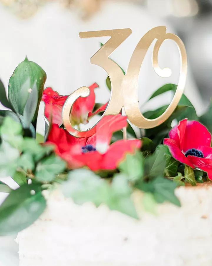 Zápich do narozeninového dortu 30 narozeniny, metalický zlatý 1/2