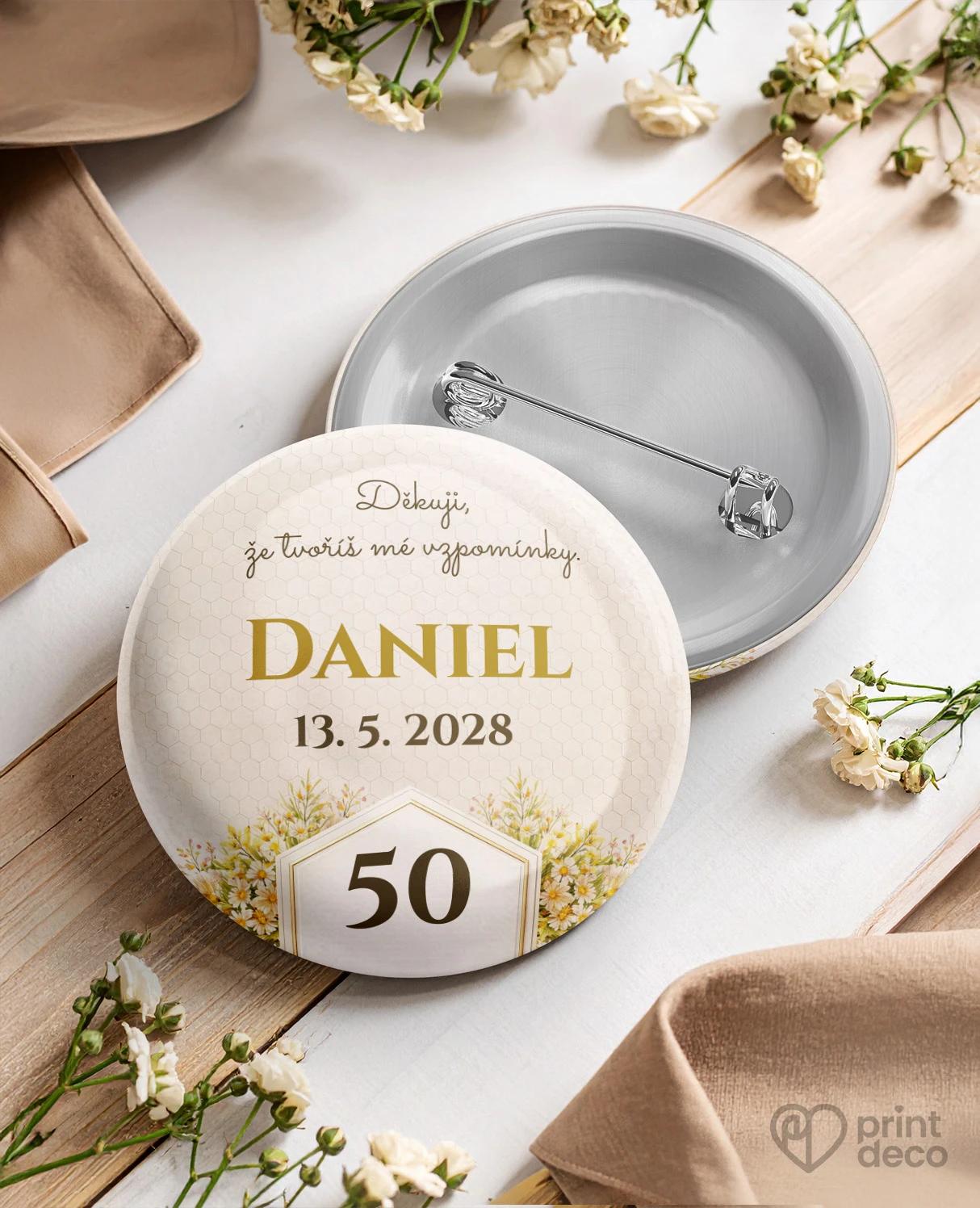 Pamětní kruhové odznaky z oslavy pro včelaře 08