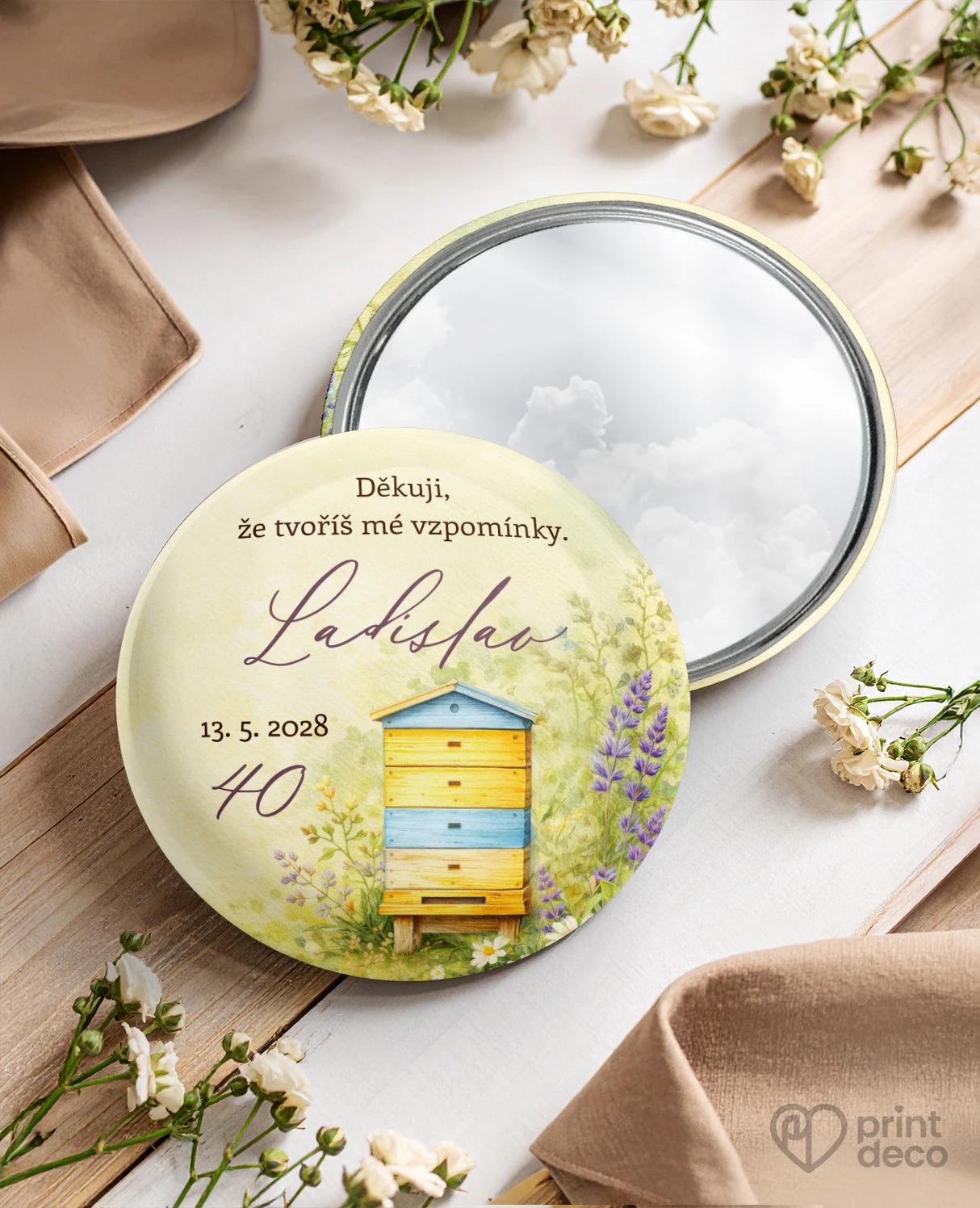 Pamětní kruhová zrcátka z oslavy pro včelaře 17