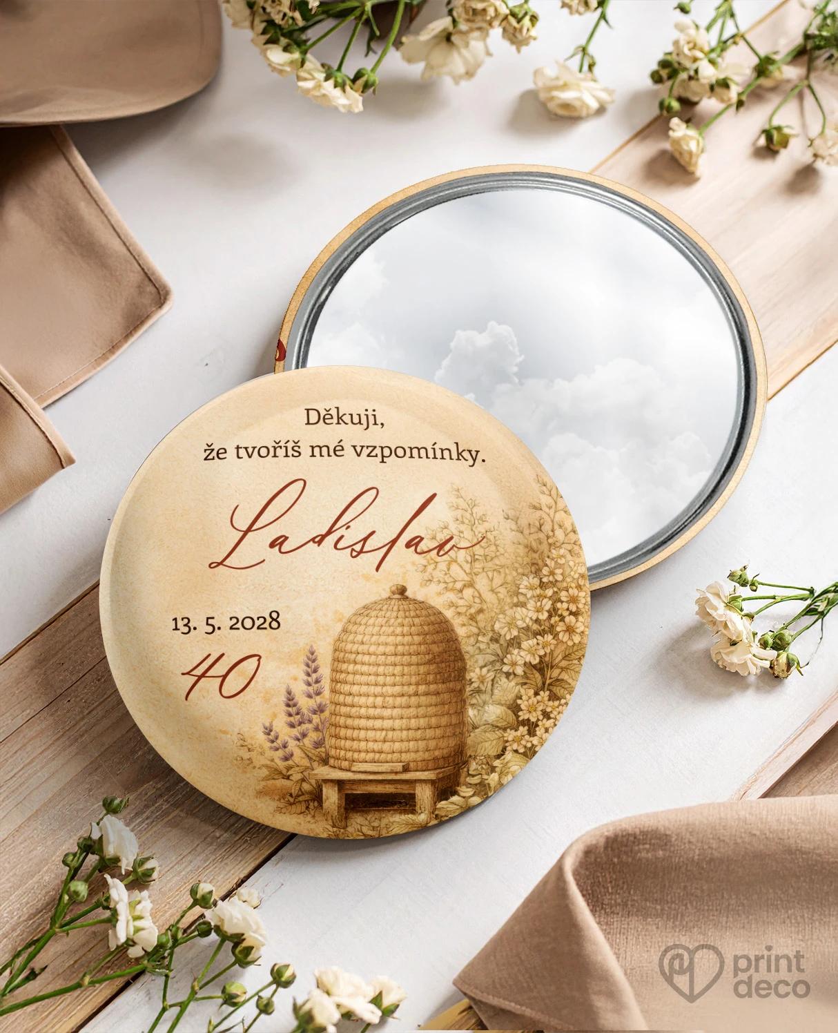 Pamětní kruhová zrcátka z oslavy pro včelaře 18