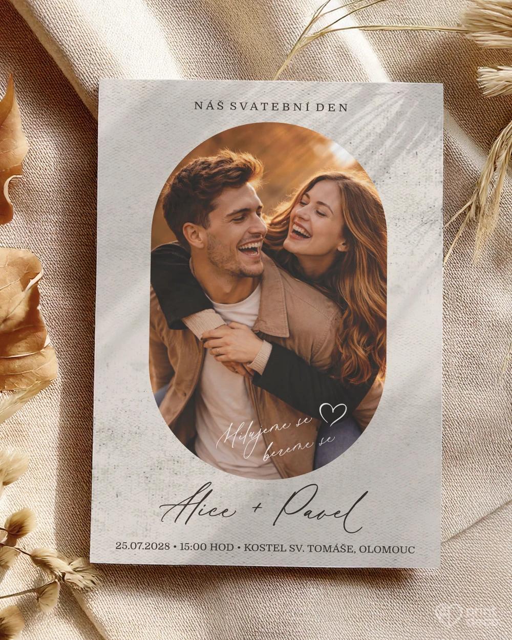 Svatební oznámení s fotografií – V objetí okamžiku 0/2