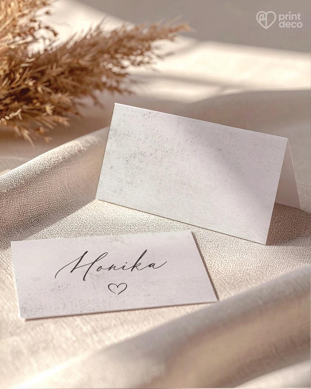 Svatební jmenovky – V objetí okamžiku 1/2