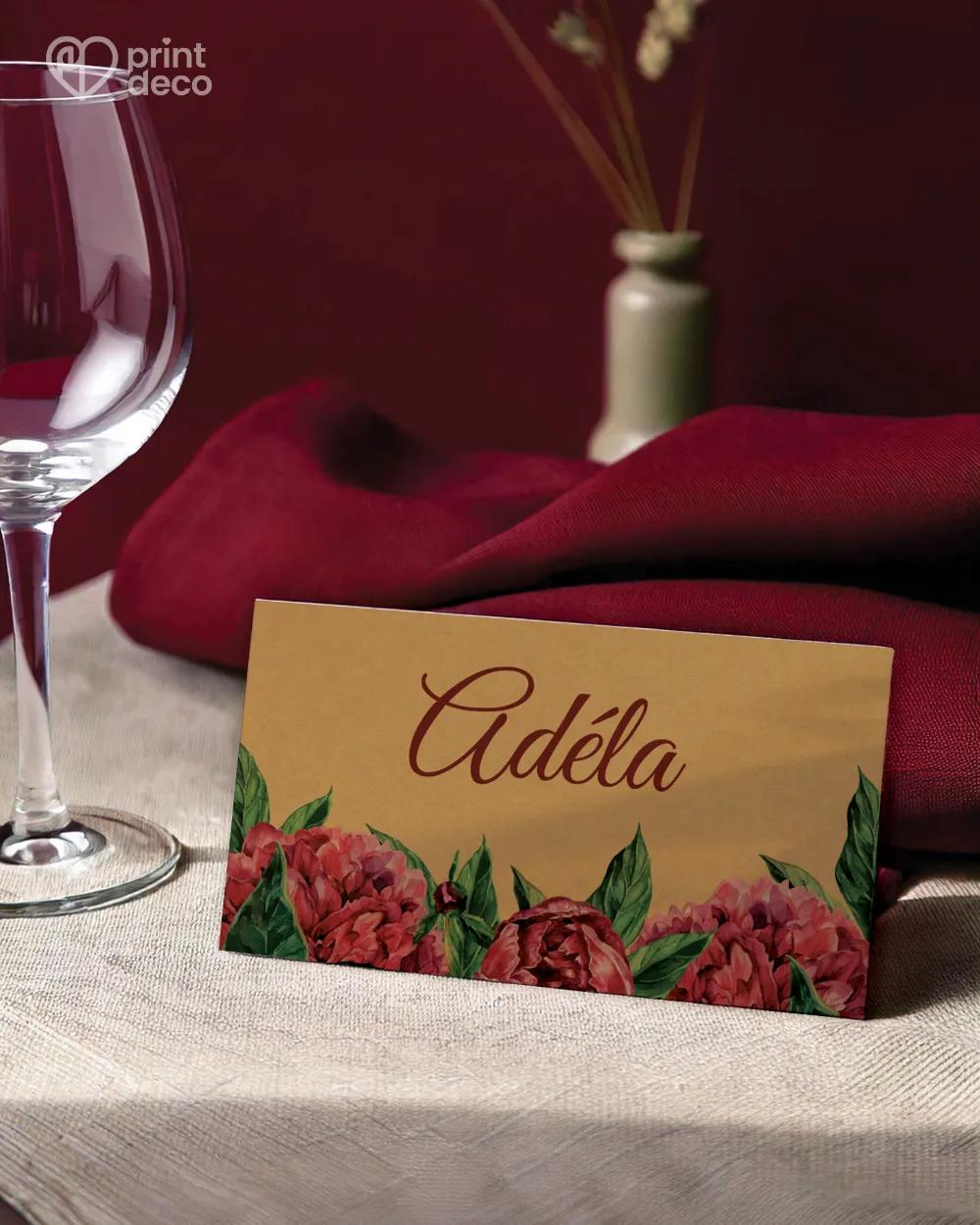 Svatební jmenovky s pestrými pivoňkami