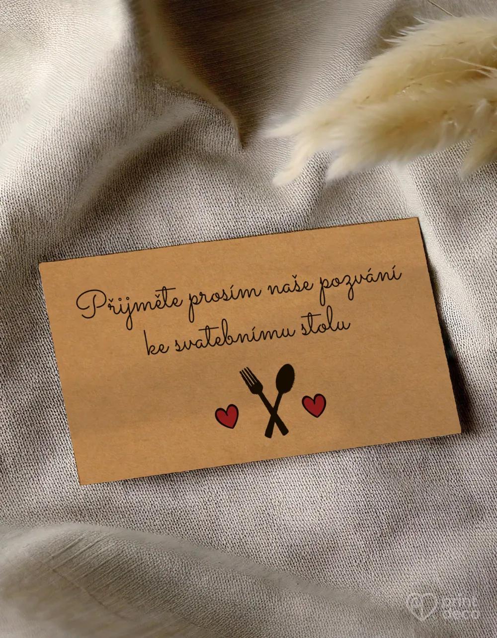 Jednoduché svadobné pozvánky v kraft štýle