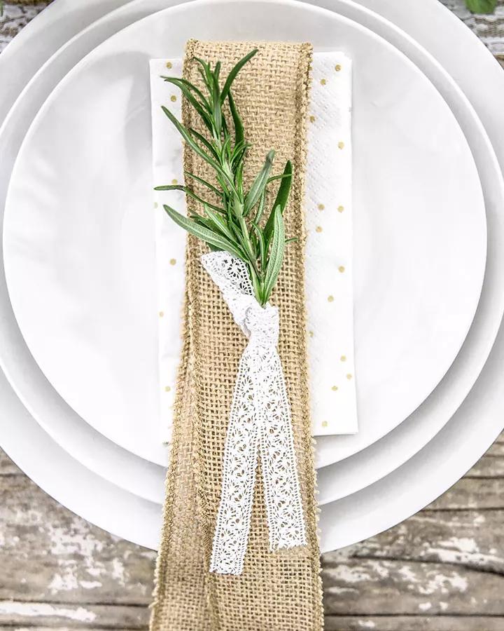 Jutová stuha čistá š 4 cm, 5 m