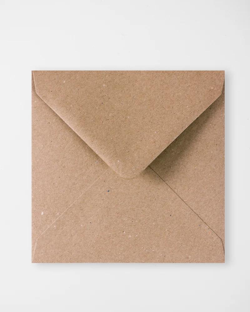 Hnědá recyklovaná obálka – čtverec 140 mm