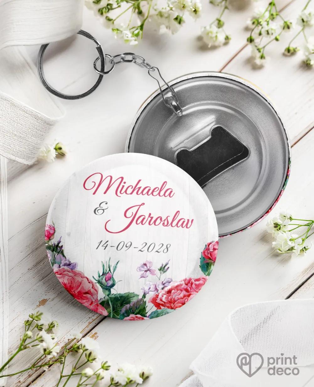 Svatební klíčenky s otvírákem s růžemi a vintage prvky